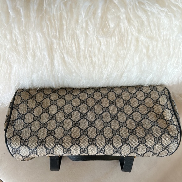 Gucci Supreme Handbag - Picture 4 of 11